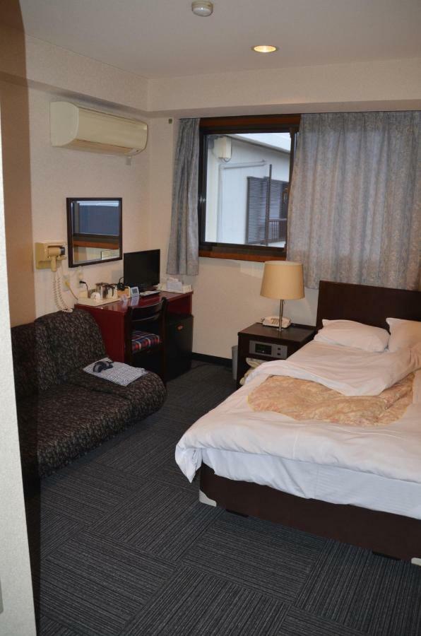 Business Hotel Top Inn Kagurano Wakayama Esterno foto