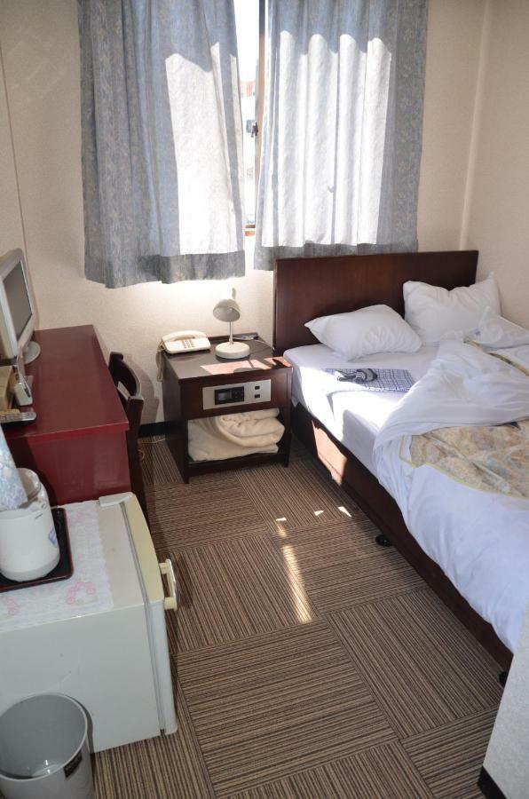 Business Hotel Top Inn Kagurano Wakayama Esterno foto