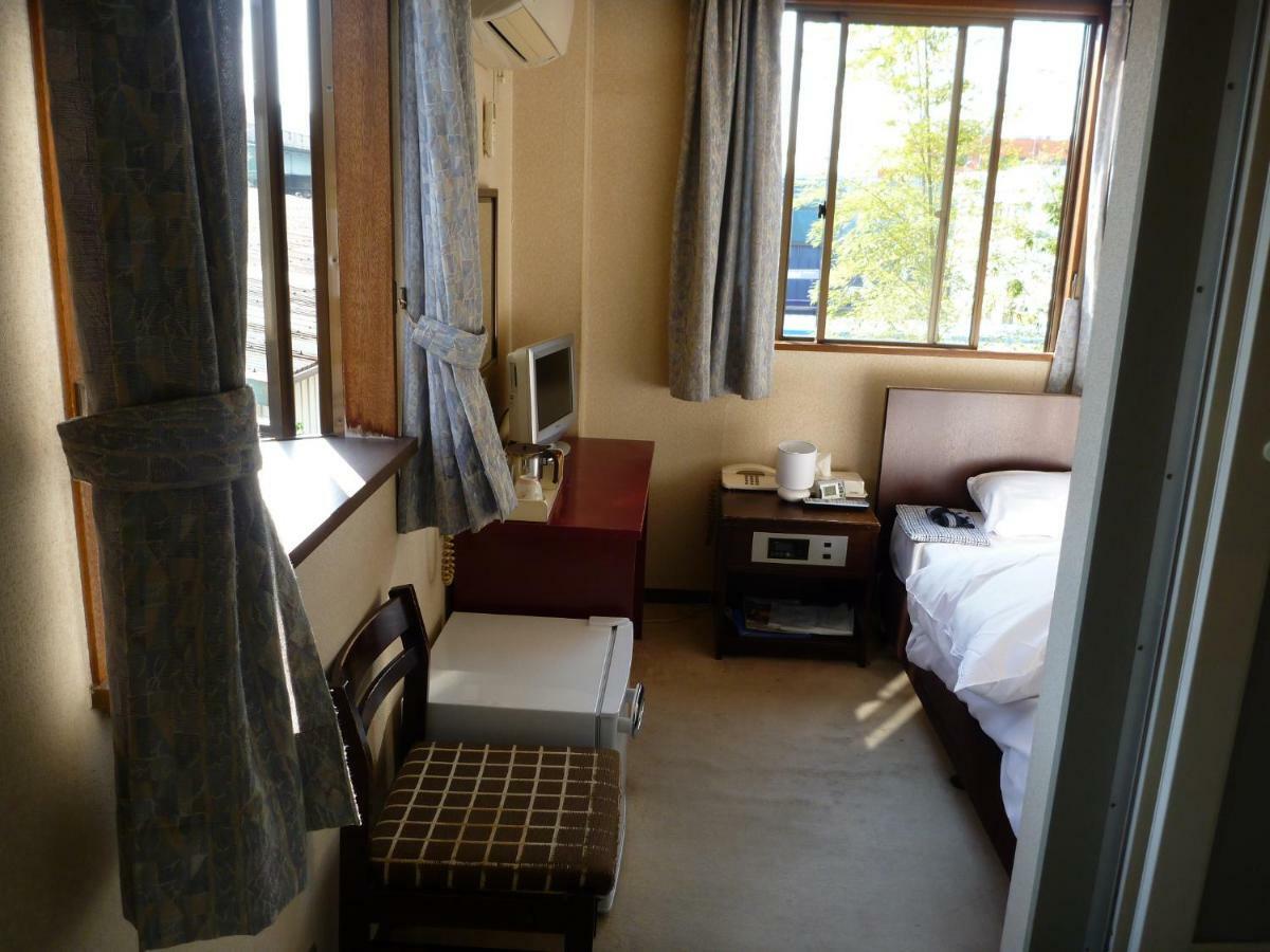Business Hotel Top Inn Kagurano Wakayama Esterno foto
